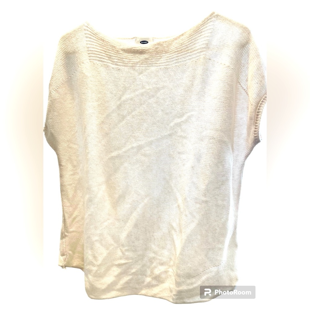 Old navy knitted top. Very comfortable. Size medium. Worn twice.